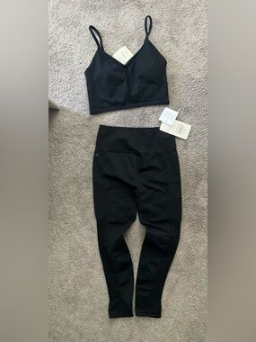 Fabletics —COMBO PACK- Adjustable BRA, Black High-Waist Active Leggings